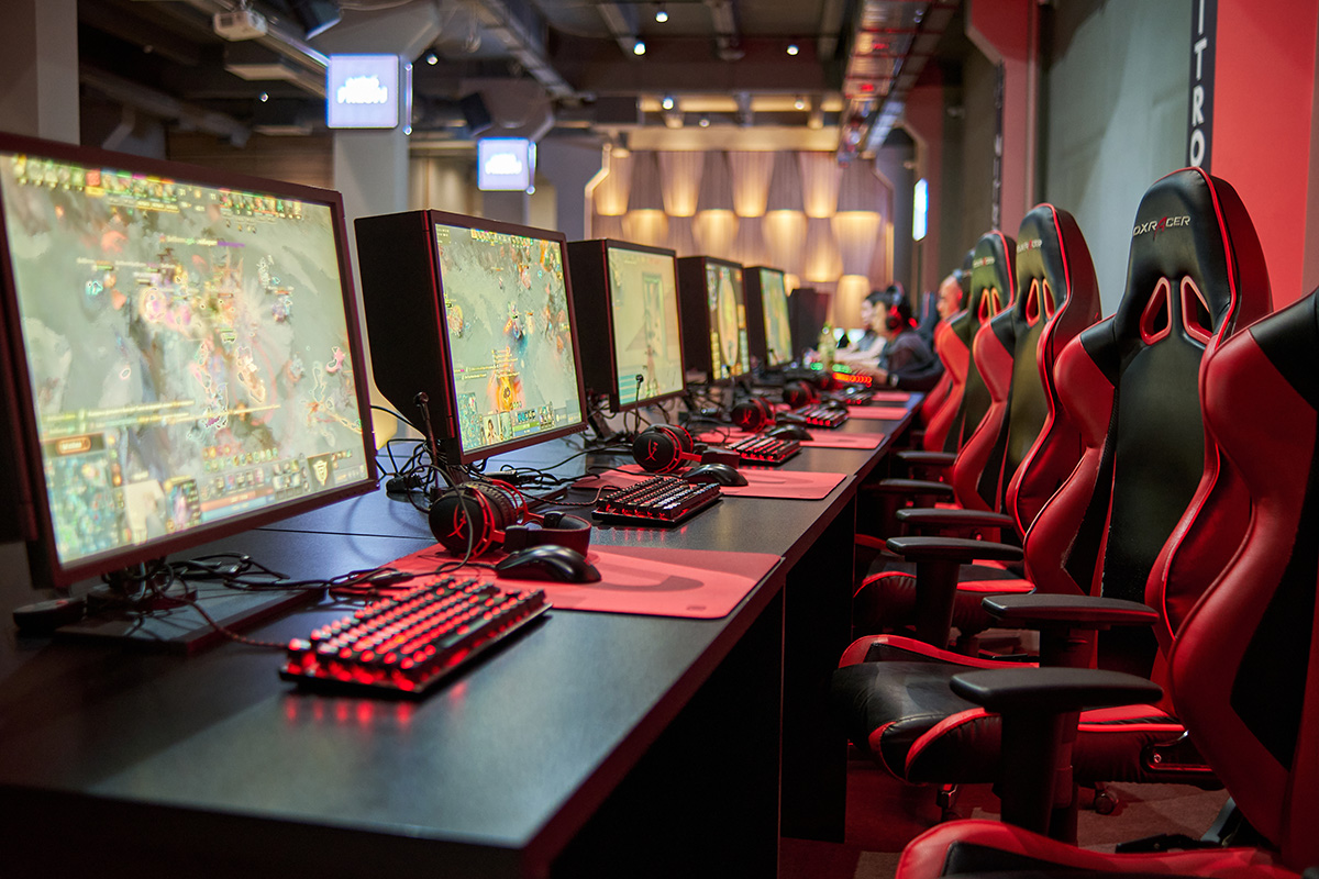 Зал podium — Hydra Esports Stadium