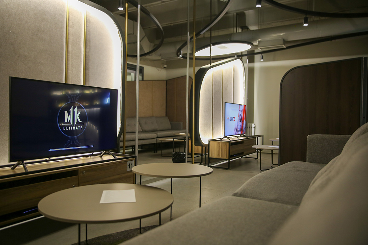 PS5 BAR — Hydra Esports Stadium